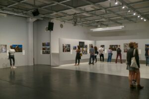 Gdzie szukać inspiracji na nowoczesne i przyciągające uwagę stoiska targowe?